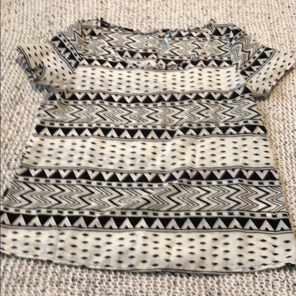 Black and cream Aztec printed top
